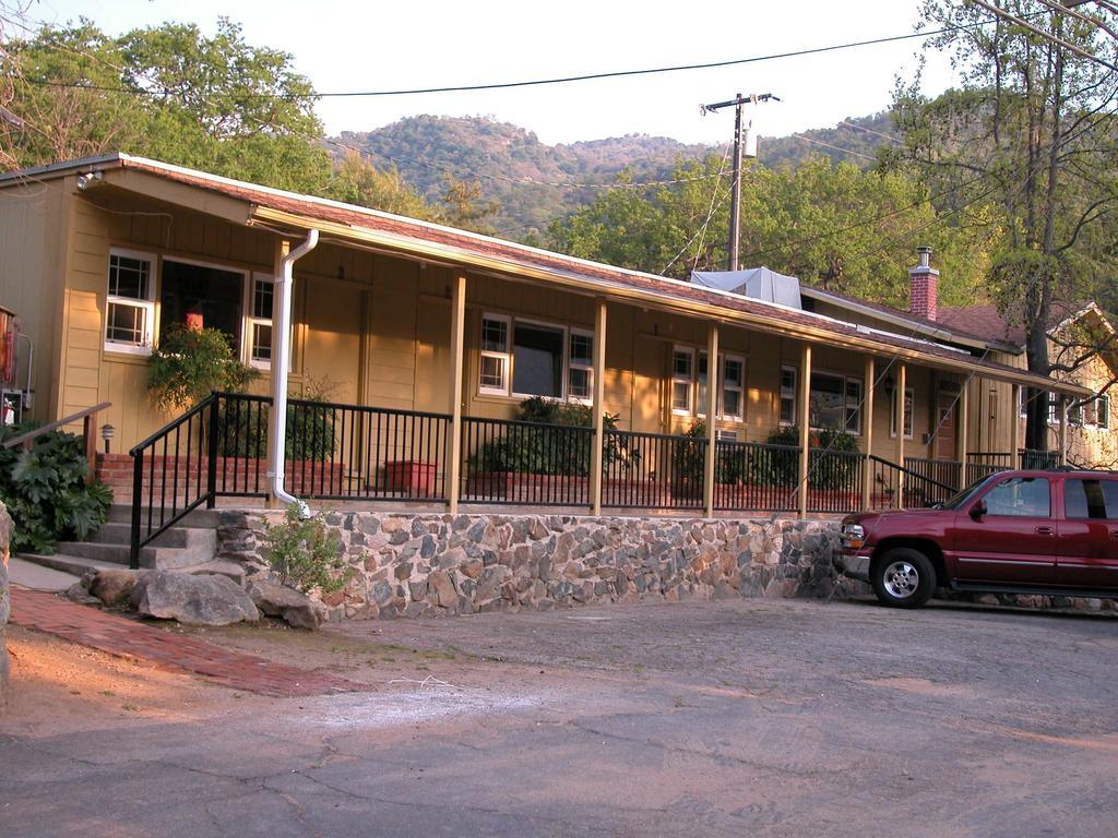 Sequoia Motel スリー・リバーズ エクステリア 写真